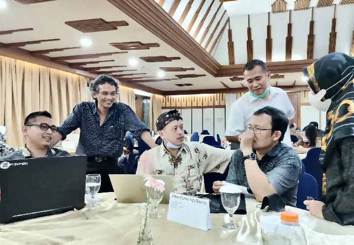 Direktur Inovindo bersama BMTI KEMENDIKBUD RI melaksanakan Rapat Koordinasi